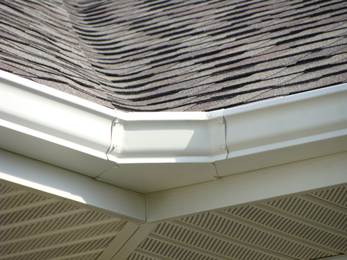 Extreme Flow Miter catches more water on inside corners.